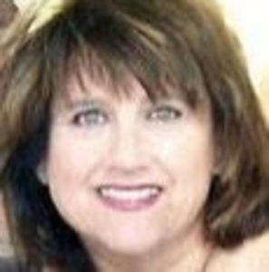 Meet your Posher, Suzanne